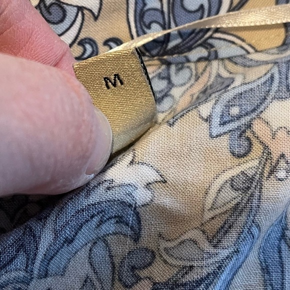 🩵 SoyaConcept Long Sleeve Floral Blouse – Size M – Blue & Beige Pattern🩵 - Picture 3 of 9